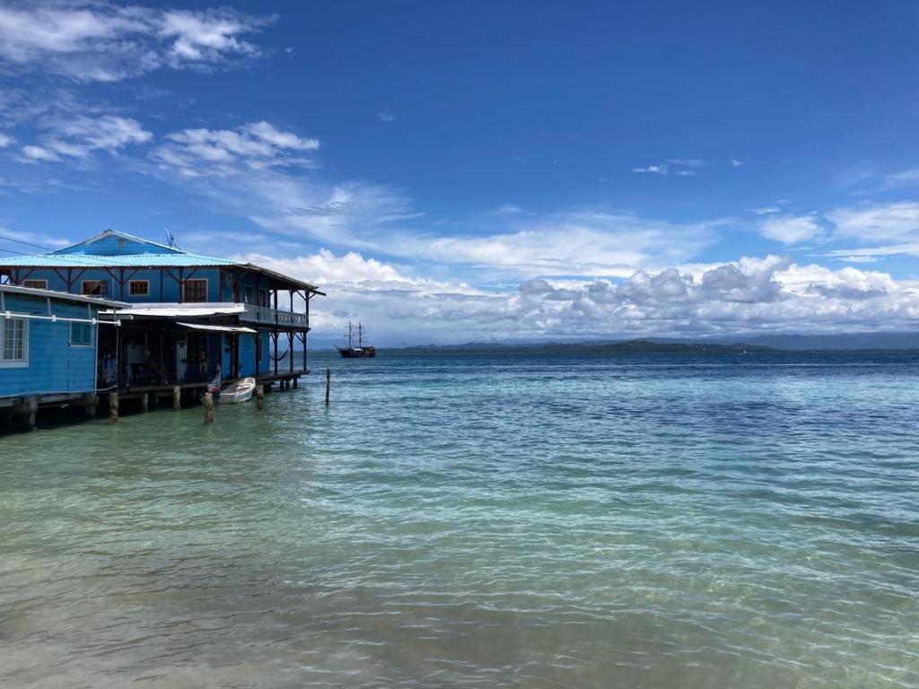 Casa Acuario Boutique Hotel Bocas del Toro Exterior photo