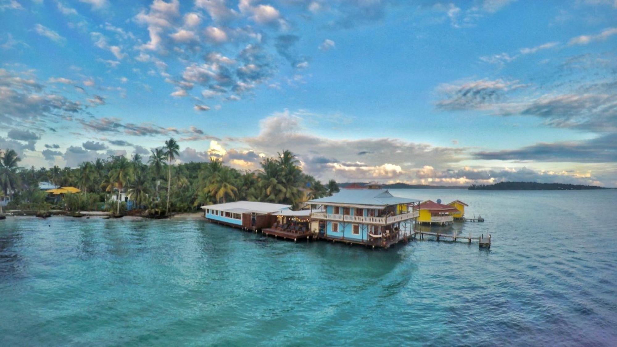 Casa Acuario Boutique Hotel Bocas del Toro Exterior photo